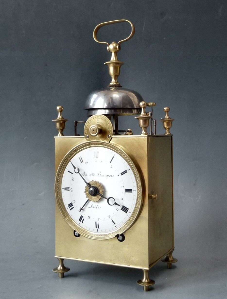 Franse Capucine klok met datum aanwijzing, kwartierslag op twee bellen, c. 1820. - afbeelding 5