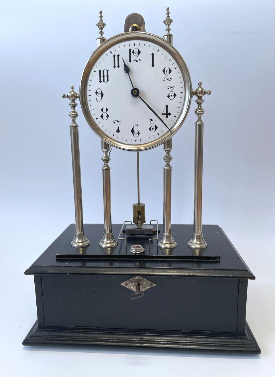 Herbert Scott electrically driven pendulum clock, circa 1902. - image 2