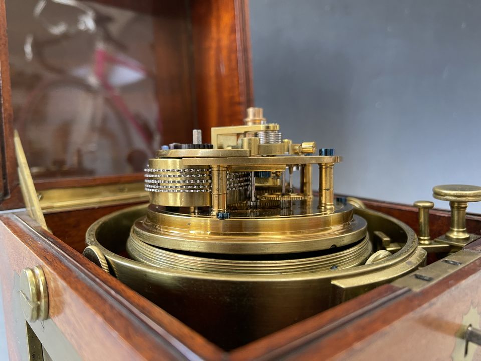 Exclusive marine chronometer, Victor Kullberg, Maker to the Admiralty, London, no 4970, c. 1888. - image 3