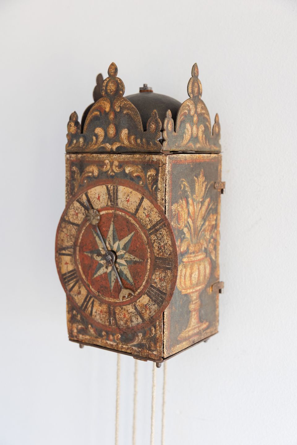 Renaissance Eisenuhr,polychrome Renaissance  iron wall clock, with balance. Circa 1650, South Germany. - image 2