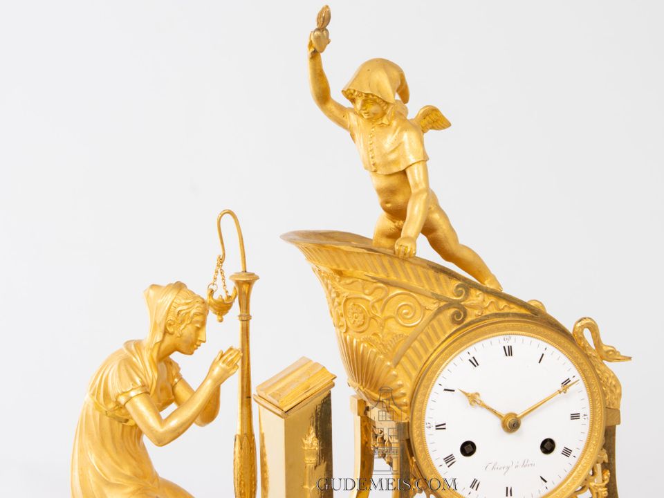 A French Empire ormolu mantel clock 'Ars Amatoria', circa 1800 - image 3