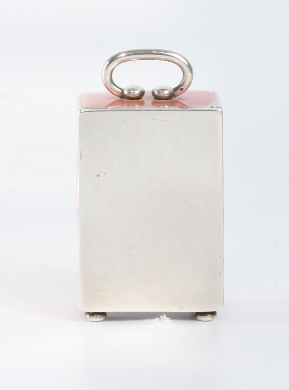 Een miniatuur Zwitsers zilveren roze transparant guilloche email klokje, circa 1900 - afbeelding 3