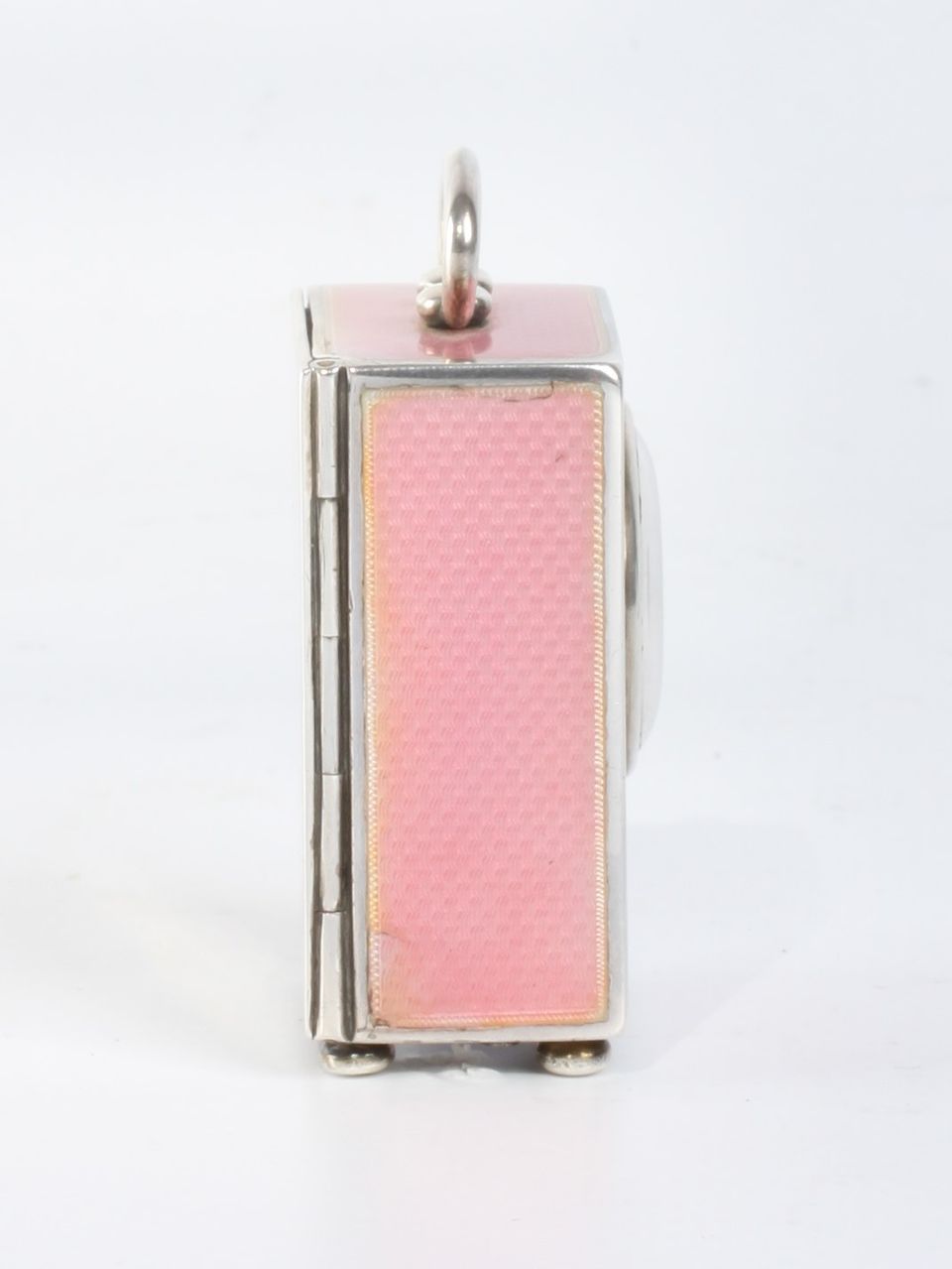 Een miniatuur Zwitsers zilveren roze transparant guilloche email klokje, circa 1900 - afbeelding 5