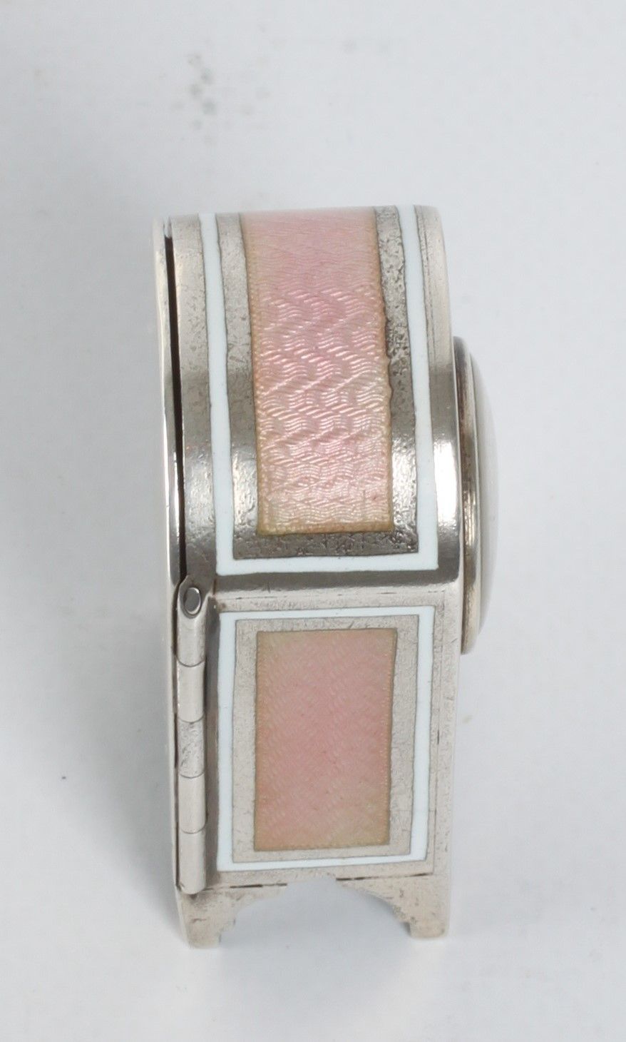 Een miniatuur getoogd Zwitsers zilveren roze transparant guilloche email klokje, circa 1900 - afbeelding 8