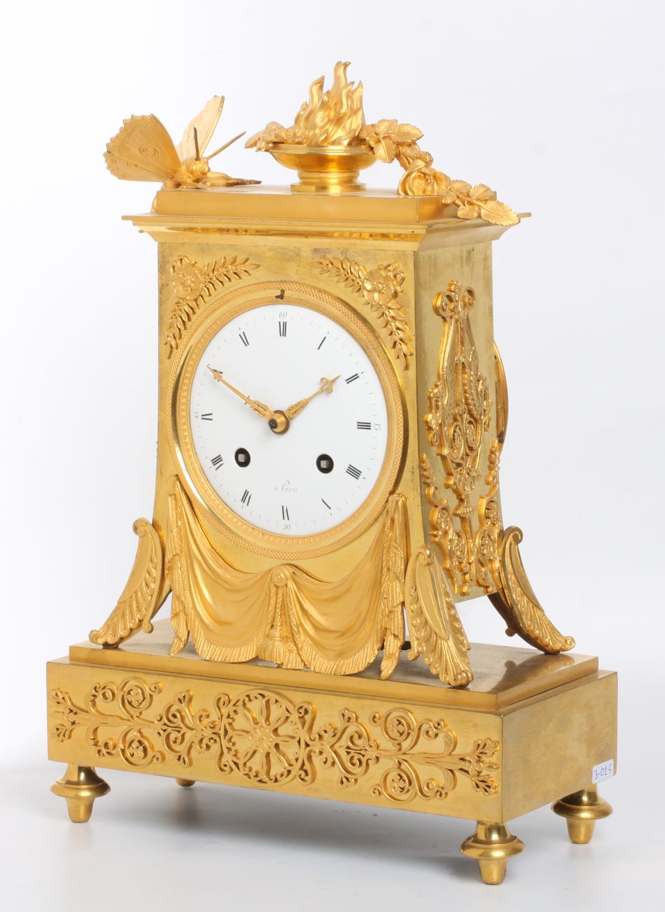 A lovely French Empire ormolu borne mantel clock with butterfly, circa 1800 - image 3