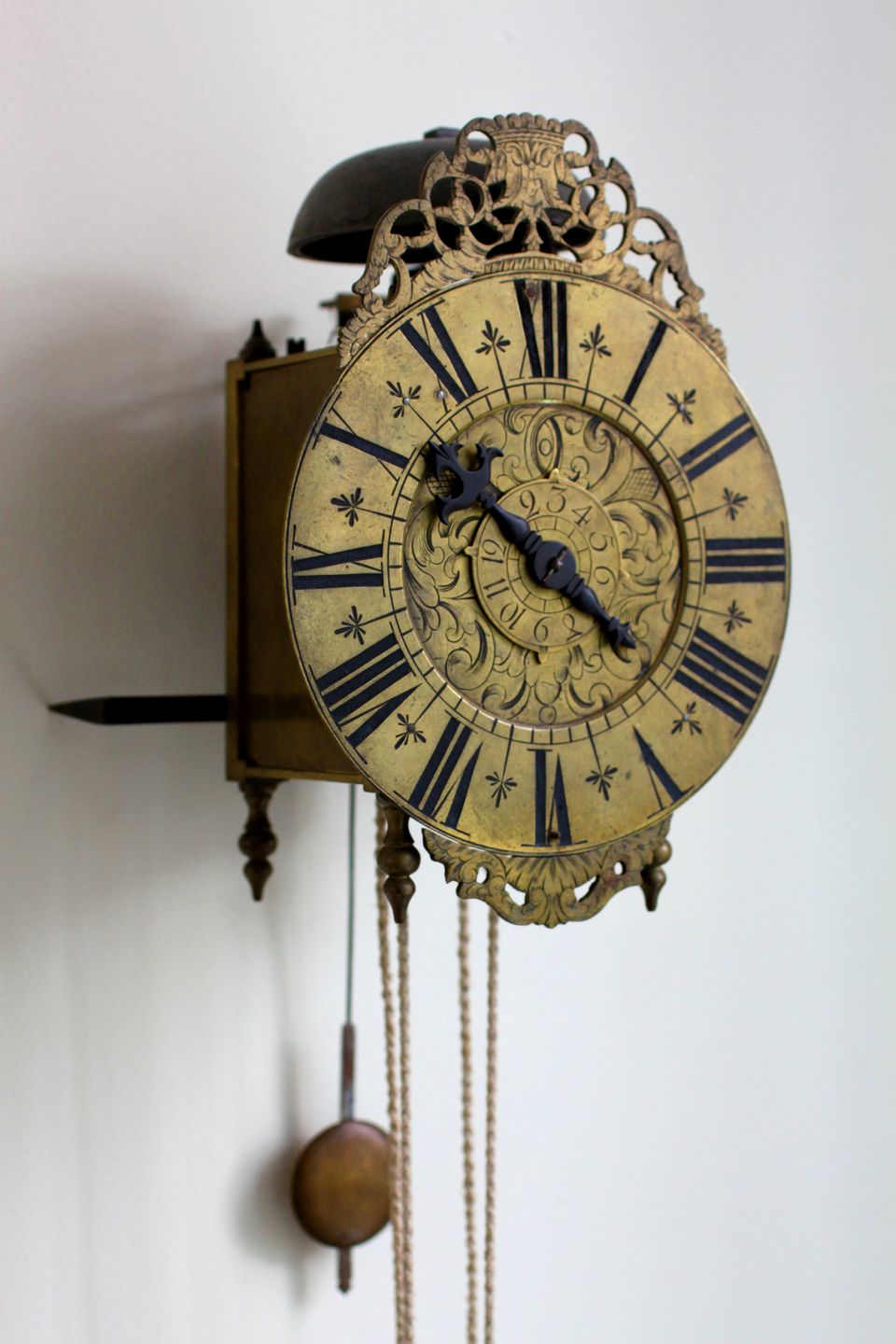 A well engraved French brass alarm lantern timepiece, circa 1740 - image 3