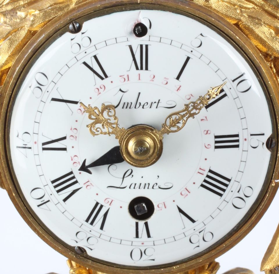Een kleine Frans Louis XVI vuurverguld bronzen pendule, Imbert L'aîné, circa 1765 - afbeelding 3