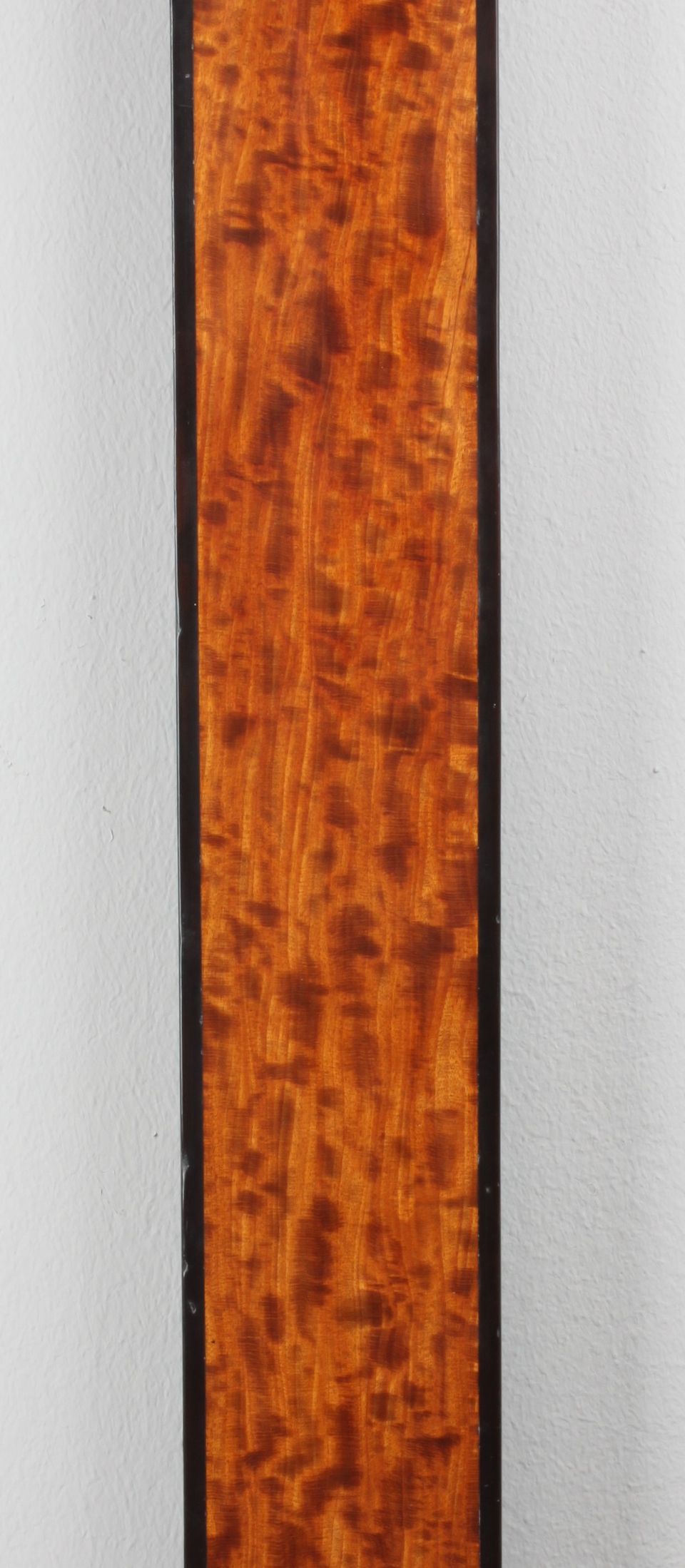 Een Engelse satijnhouten stickbarometer, James Long Royal Exchange, circa 1780 - afbeelding 3