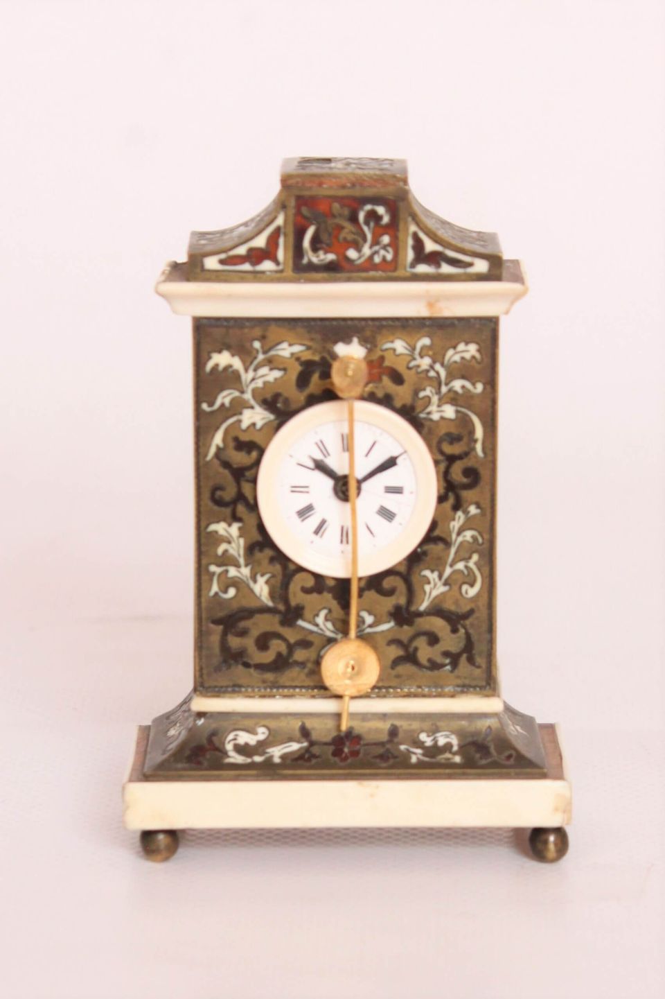 Een miniatuur Oostenrijks ivoor en Boulle zappler klokje, circa 1840 - afbeelding 2