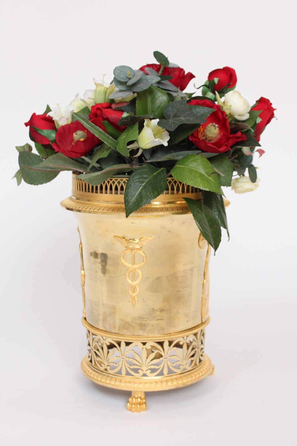 Een fraaie Franse Empire verguld bronzen vaaspendule, Angevin A Paris, circa 1800 - afbeelding 7