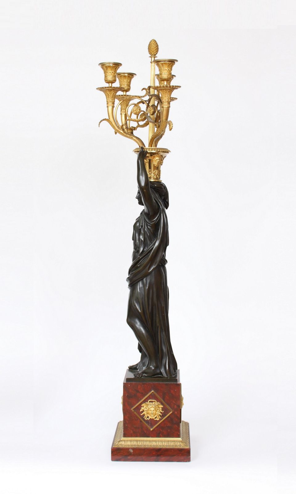 Een groot paar Franse Louis XVI bronzen kandelaars, François Remond, circa 1800 - afbeelding 5