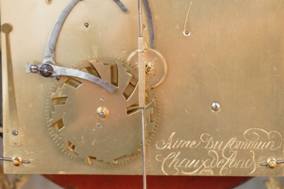 A small Swiss Louis XVI ebonised quarter striking bracket clock, DuComun, circa 1780 - image 5