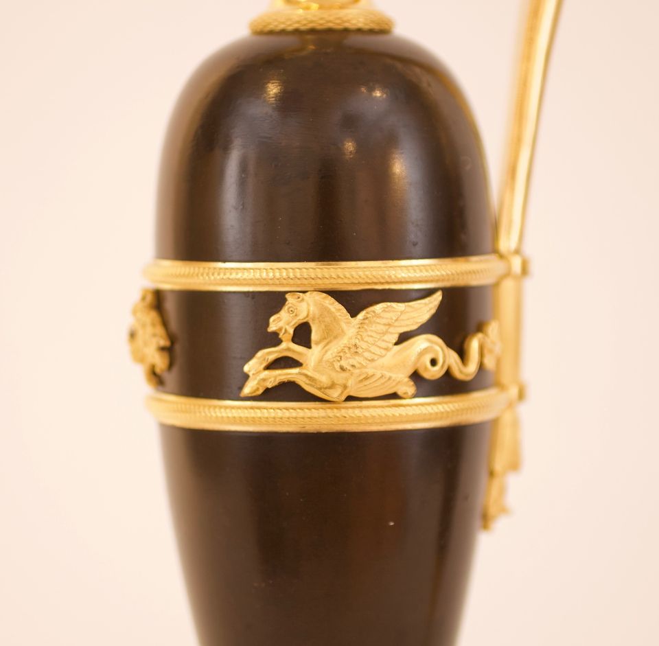 A pair of empire patinated bronze and fire gilded ewers, Circa 1810 - image 5