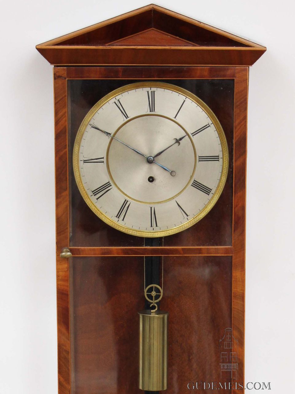 Een Oostenrijkse mahonie ‘Dachluhr’ regulateur wandklok, circa 1840. - afbeelding 3