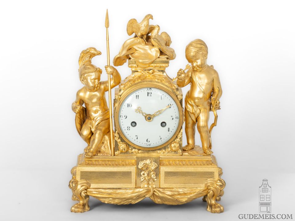 Eine französische Louis XVI vergoldete Bronze-Pendeluhr 'Krieg und Liebe', François Vion, um 1770. - image 2
