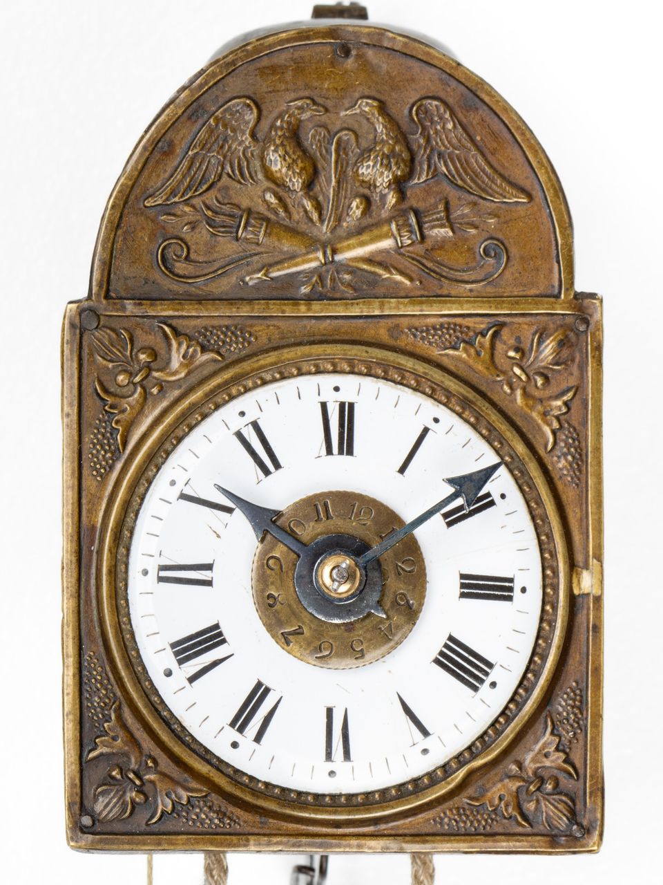 Une petite horloge murale miniature allemande du Sud "Sorg" avec réveil, vers 1840. - image 3