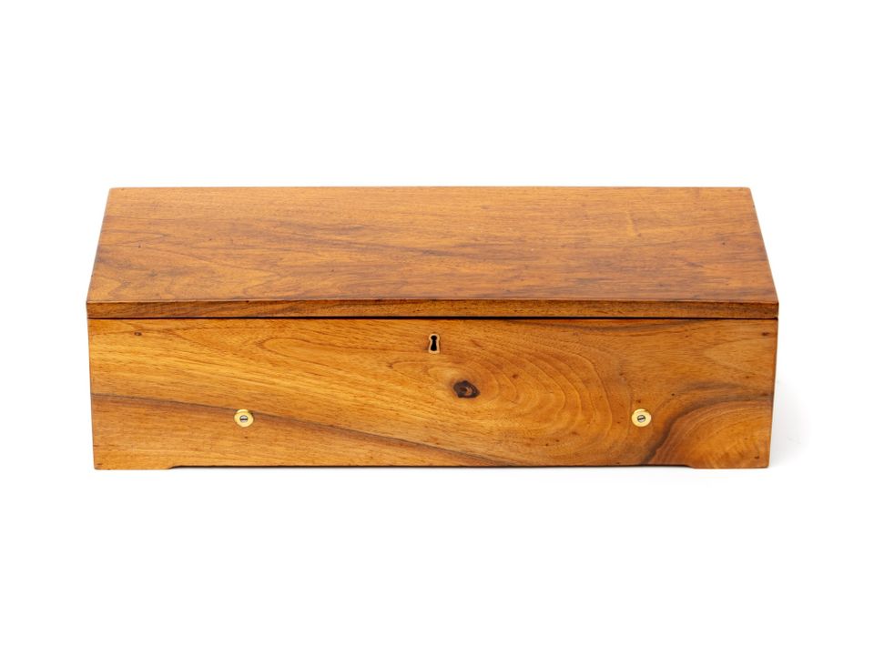 An early Swiss key-wound two per turn cylinder music box, Epee, circa 1845 - image 2