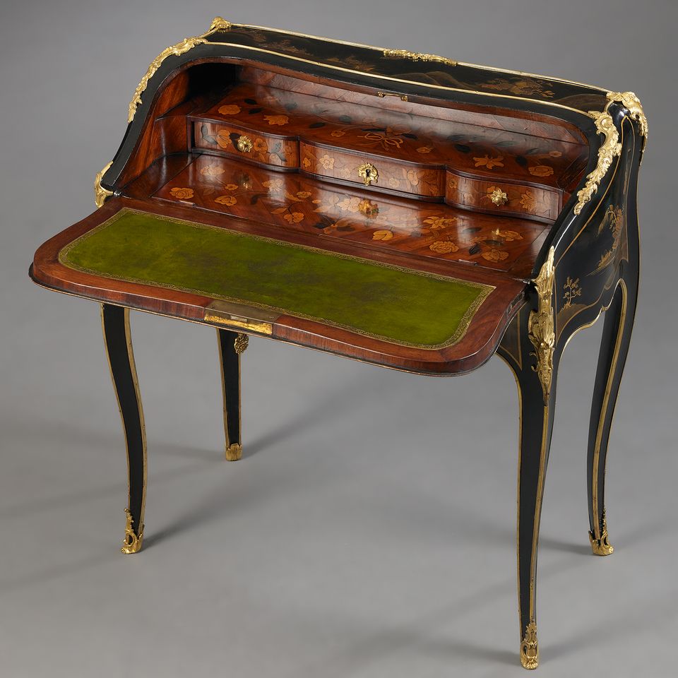 French Louis XV Lacquered Bureau, attributed to J.P. Latz - image 3