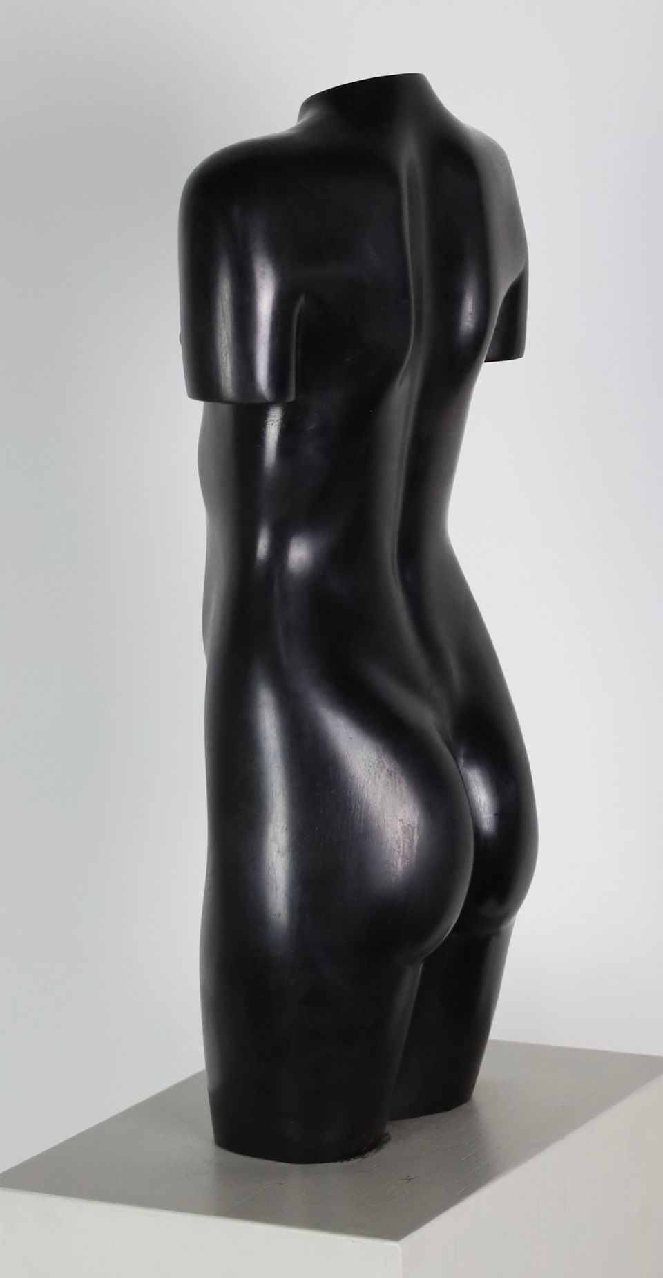 Eja Siepman van den Berg (Eindhoven 1943), 'Tors of a young woman', 1973 - image 2