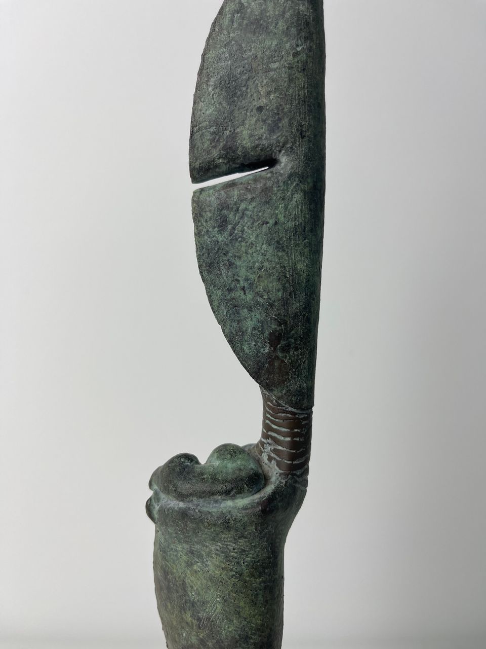 Pierre Lumey, patinated bronze sculpture titled 'Zuidenwind', 1987 - image 5