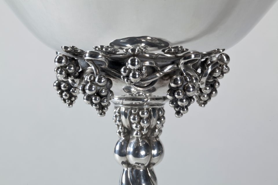 Georg Jensen (Rådvad 1866-1935 Kopenhagen), Sterling Silver tazza, model 263b, Designed in 1918 - image 2