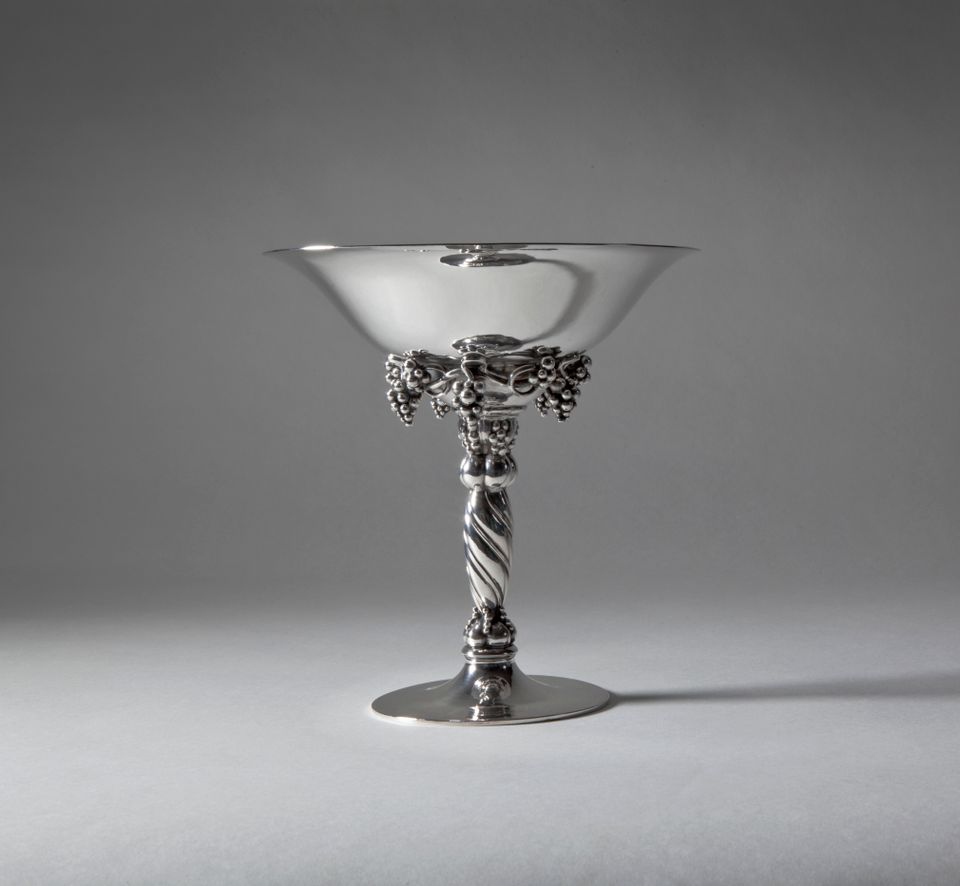 Georg Jensen (Rådvad 1866-1935 Kopenhagen), Sterling Silver tazza, model 263b, Designed in 1918 - image 3