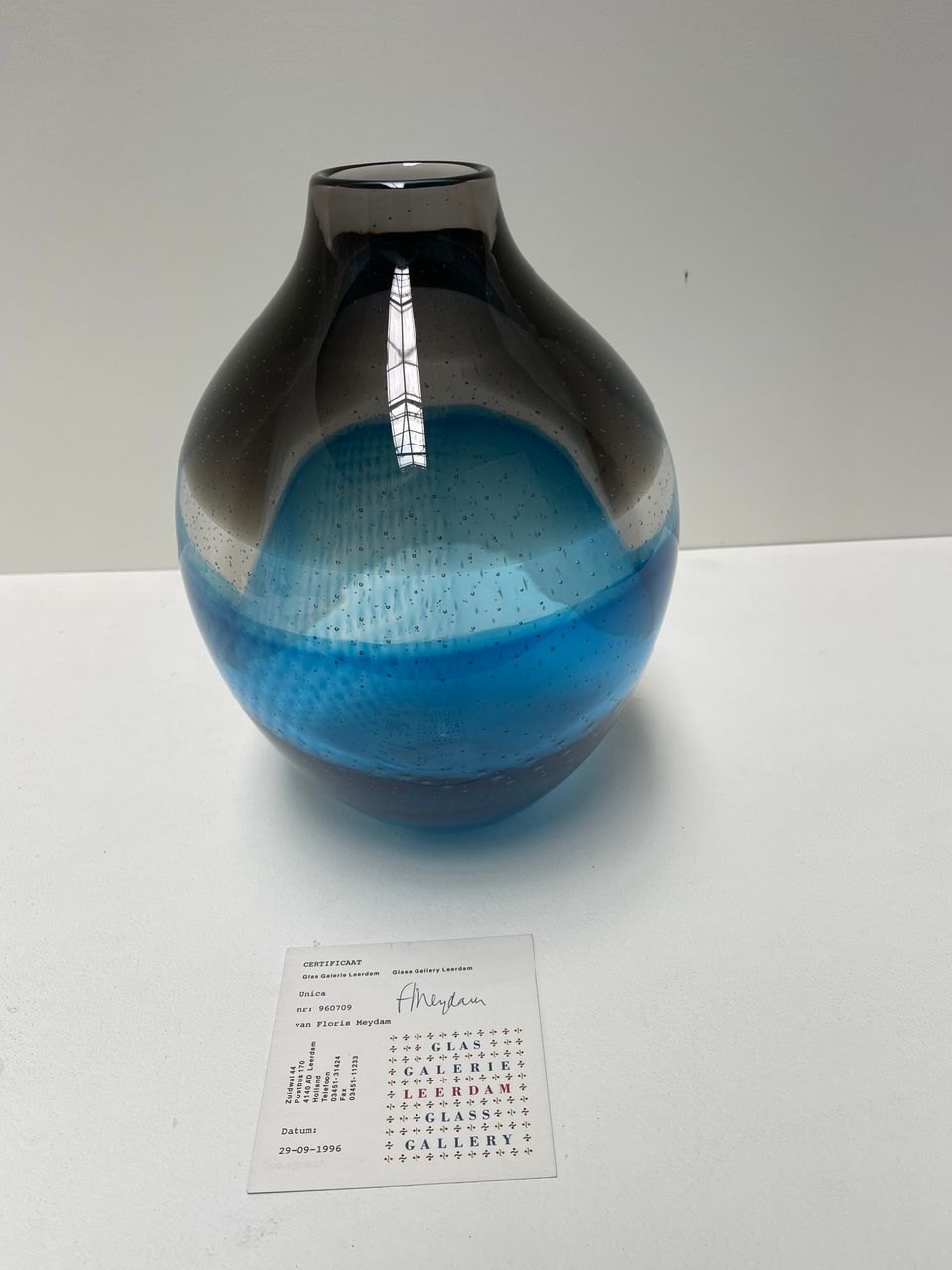 Floris Meydam, unica gemaakt in Frome Engeland, helder, blauw en wit glas, 960709, Neil Wilkin - afbeelding 2