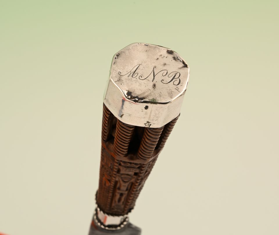 A Dutch beautifully carved palmwood knife. - image 6