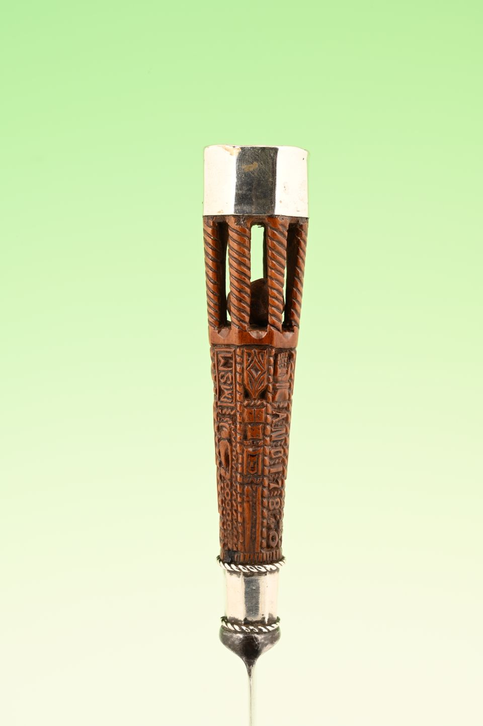 A Dutch beautifully carved palmwood knife. - image 3