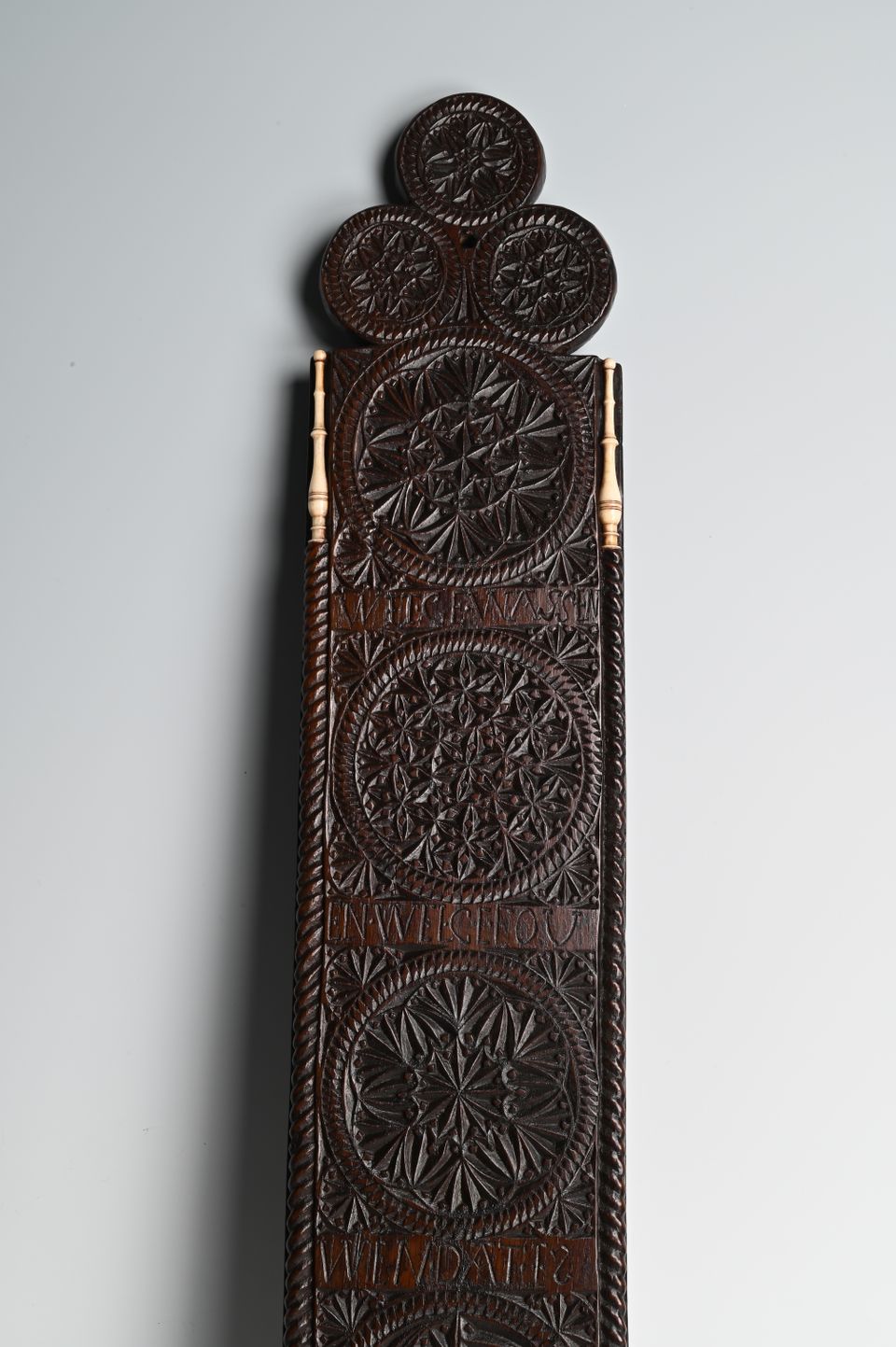 A Dutch 'mangelplank' - image 2