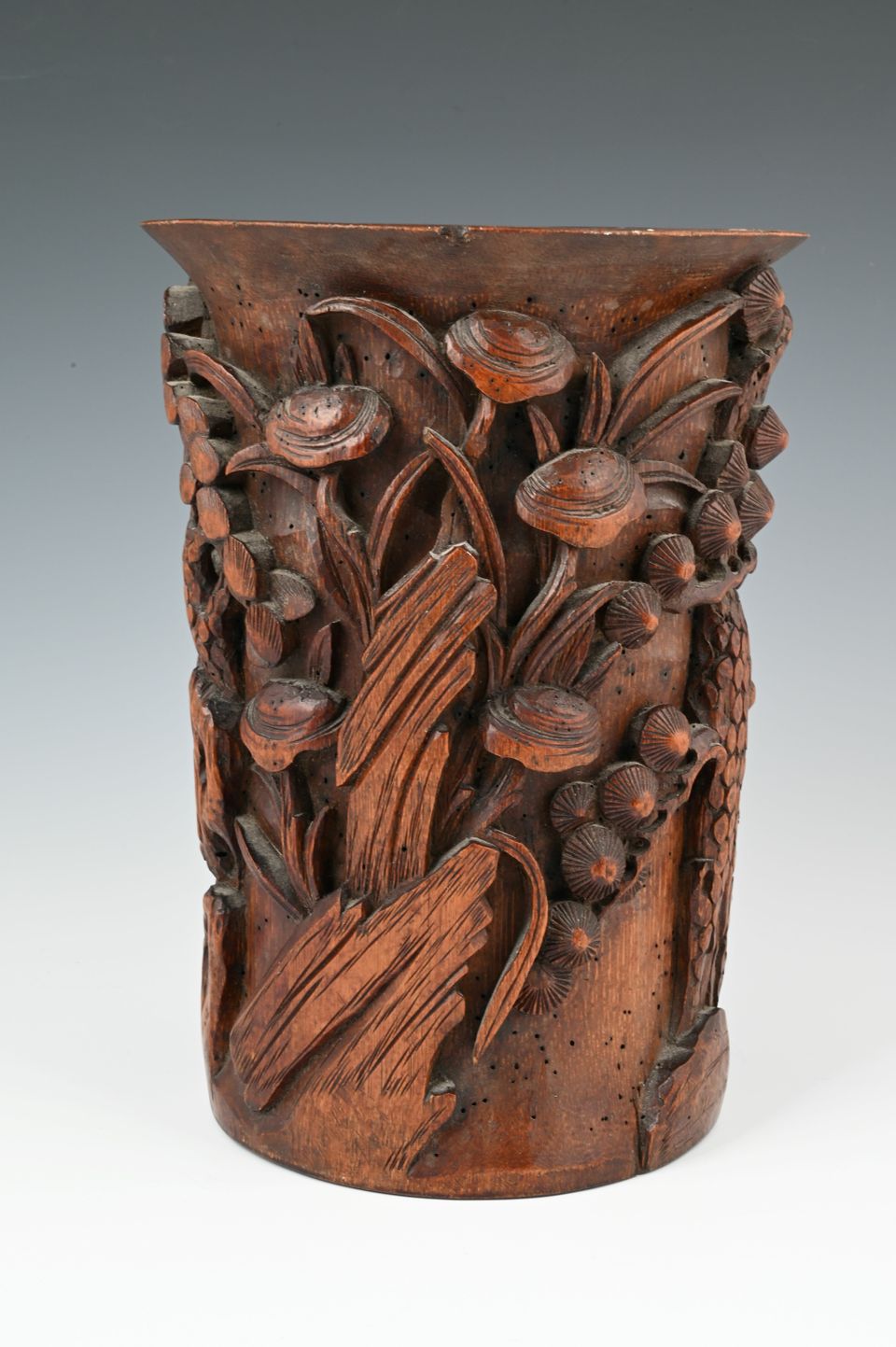 A Chinese bamboo brush pot - image 3