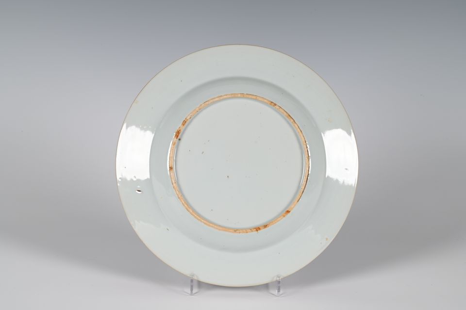 Een set van zes Chinese porseleinen Imari borden - afbeelding 3
