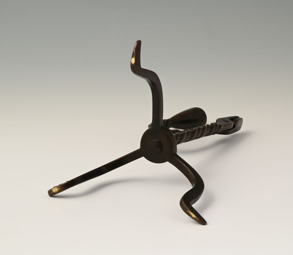 A rare bronze candle holder - image 7
