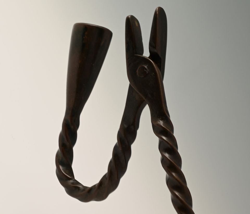 A rare bronze candle holder - image 6