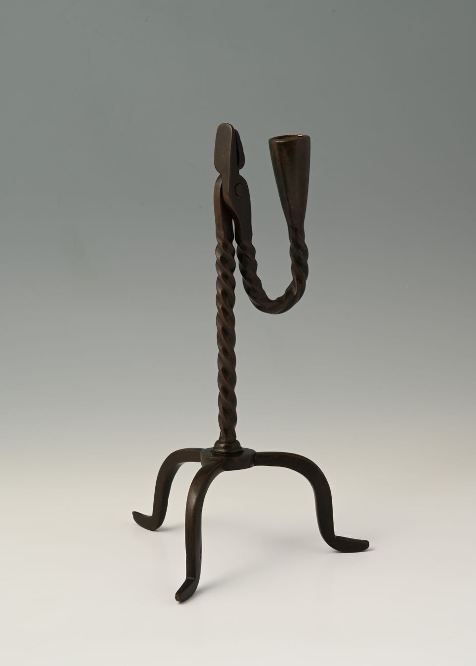 A rare bronze candle holder - image 4