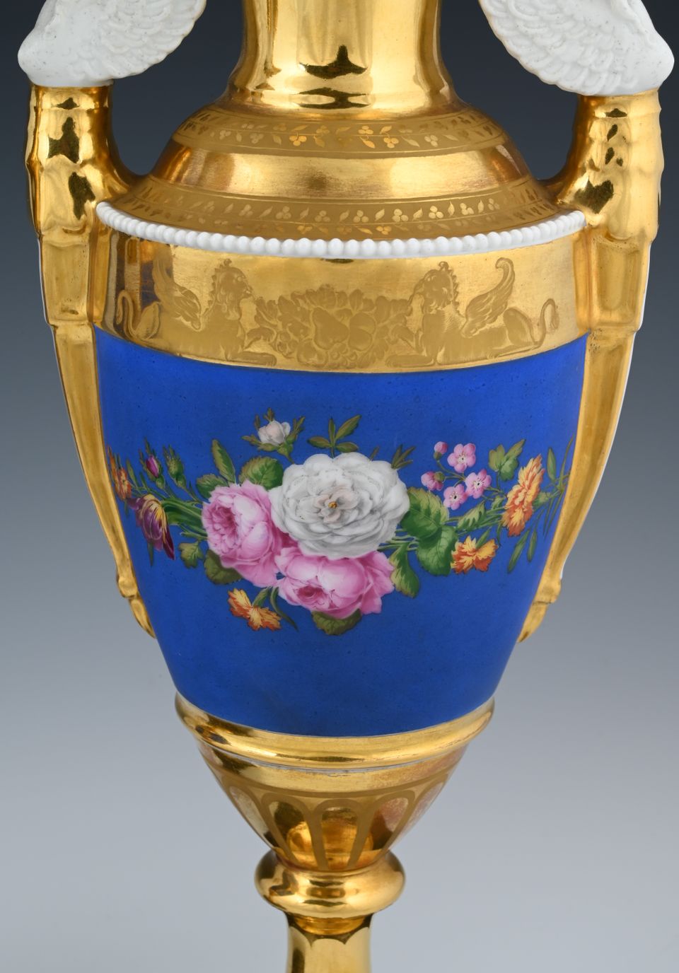 A pair of Empire porcelain vazes - image 4