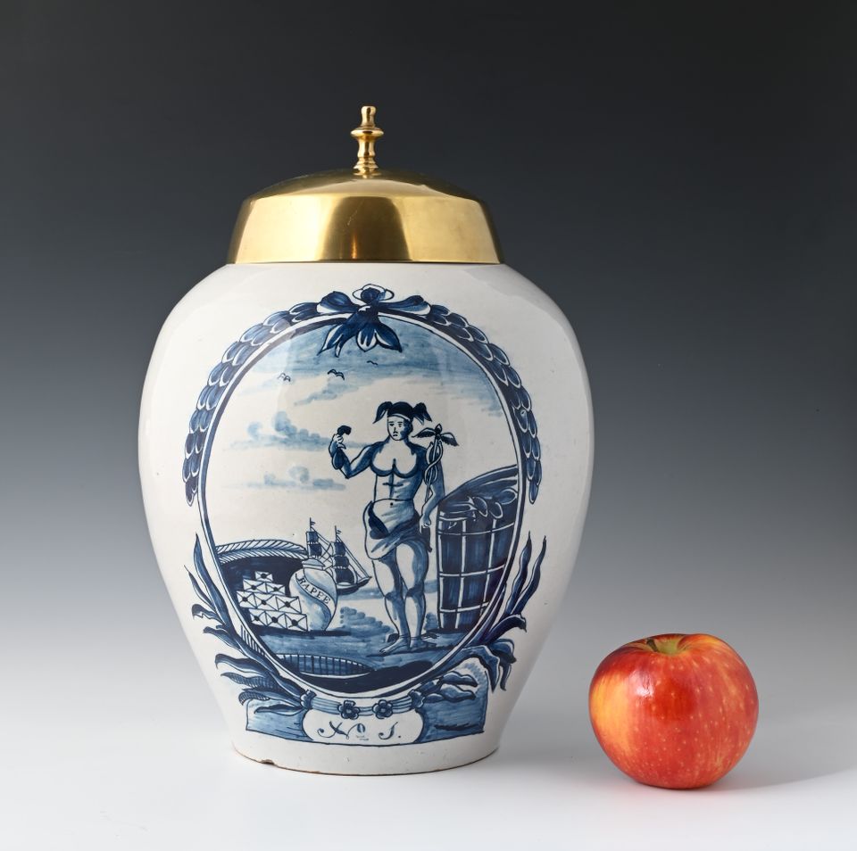 A delftware tobacco jar - image 2