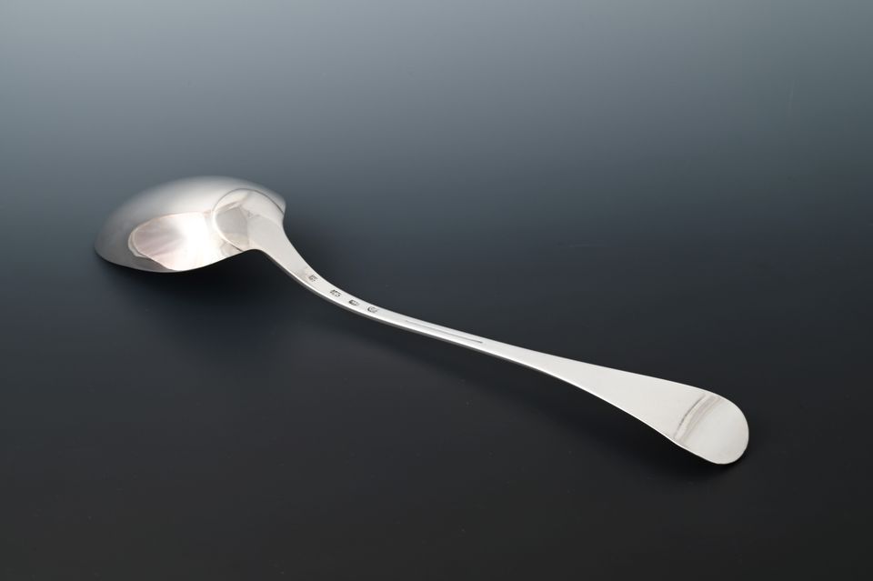 A large silver spoon - image 4