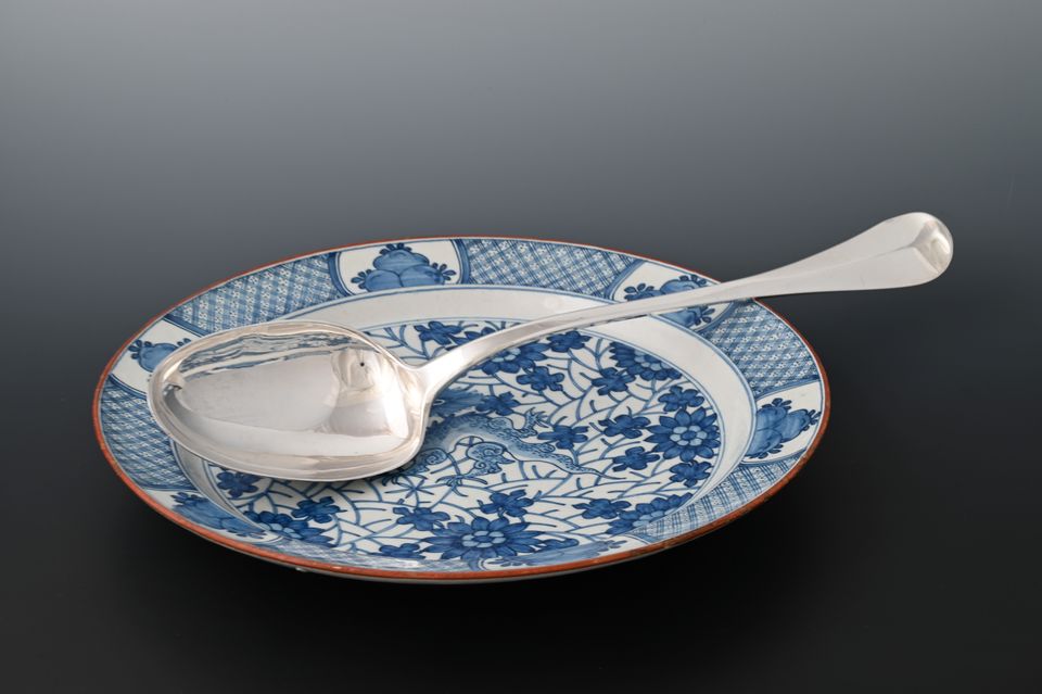 A large silver spoon - image 2