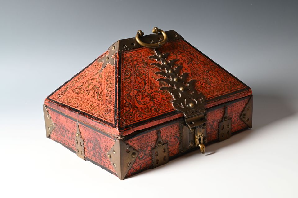 A wedding box - image 4