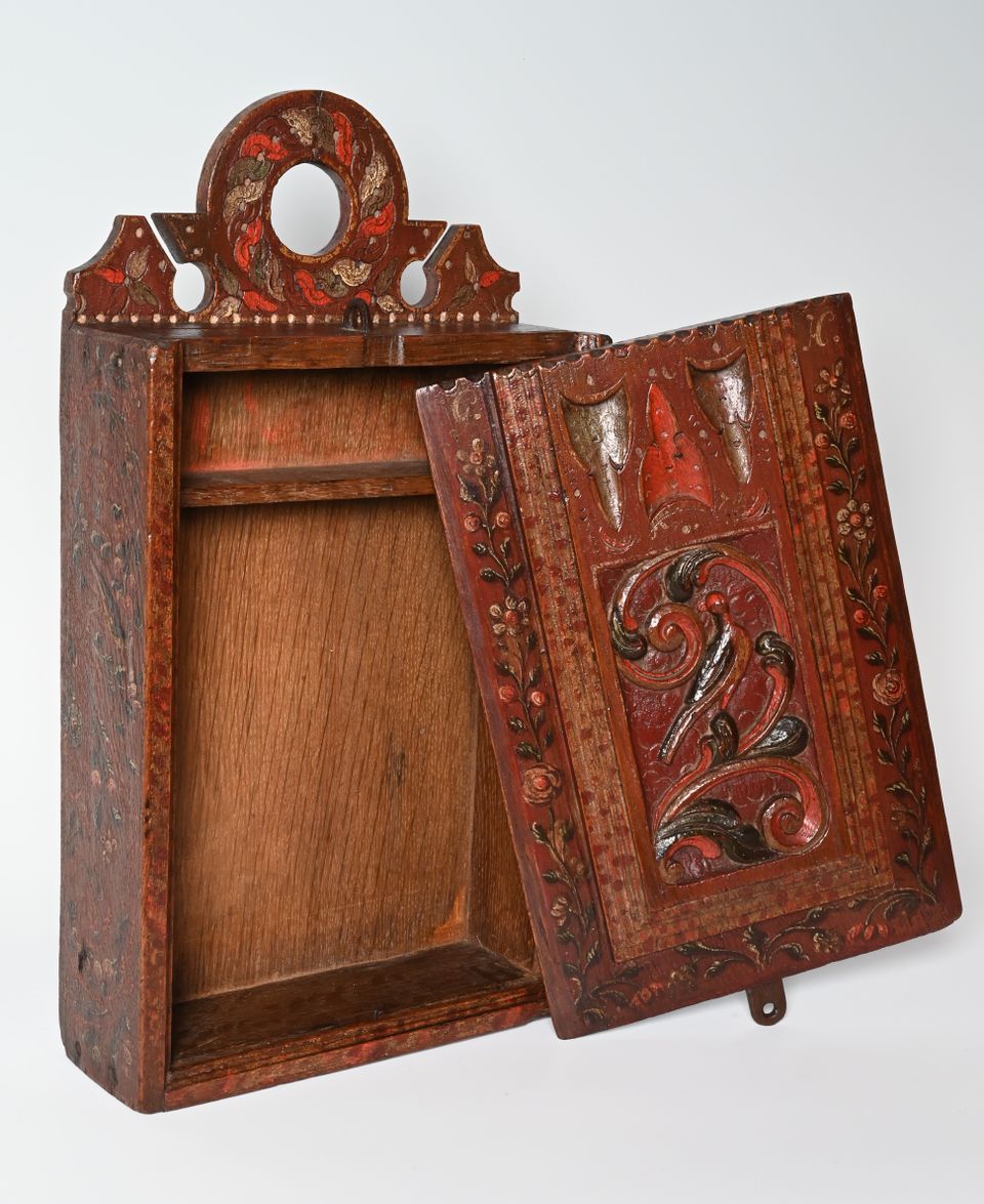 A  Hindeloopen 'schooltas' - image 2