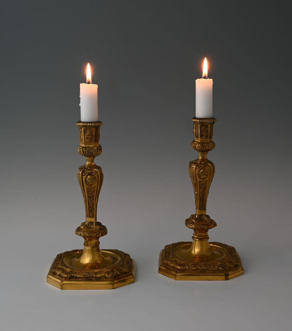 A beautiful pair of Louis XIV-style candlesticks - image 3