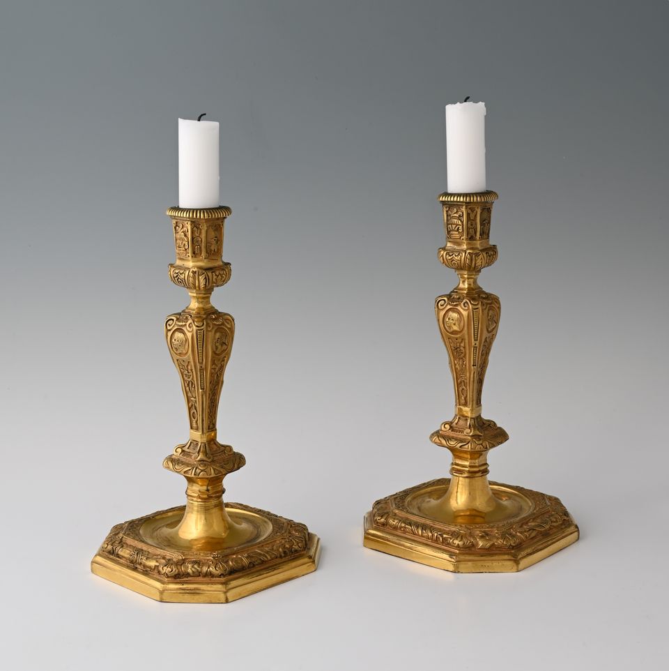 A beautiful pair of Louis XIV-style candlesticks - image 4