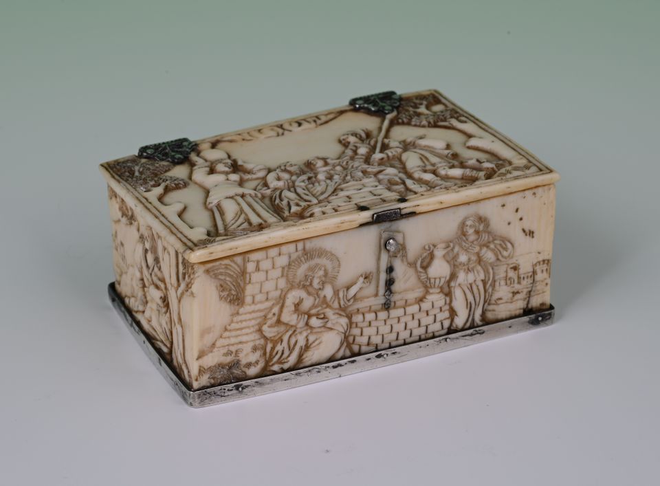 Ivory box - image 2