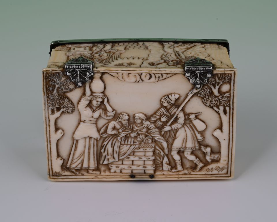 Ivory box - image 4