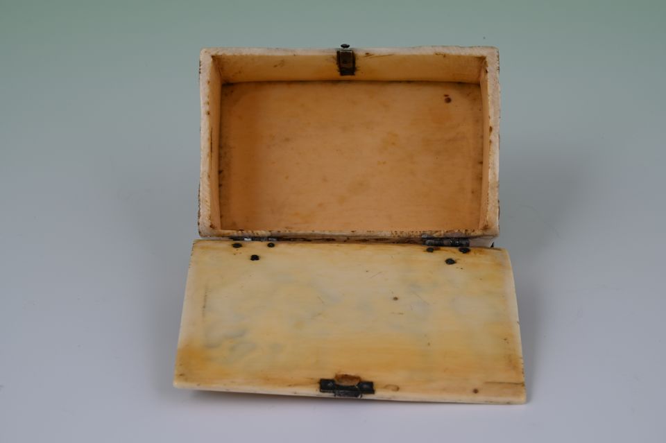 Ivory box - image 7