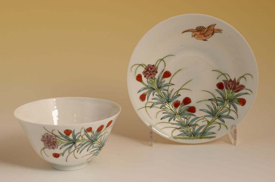 A set of six Japanese porcelain cup and saucers - image 2