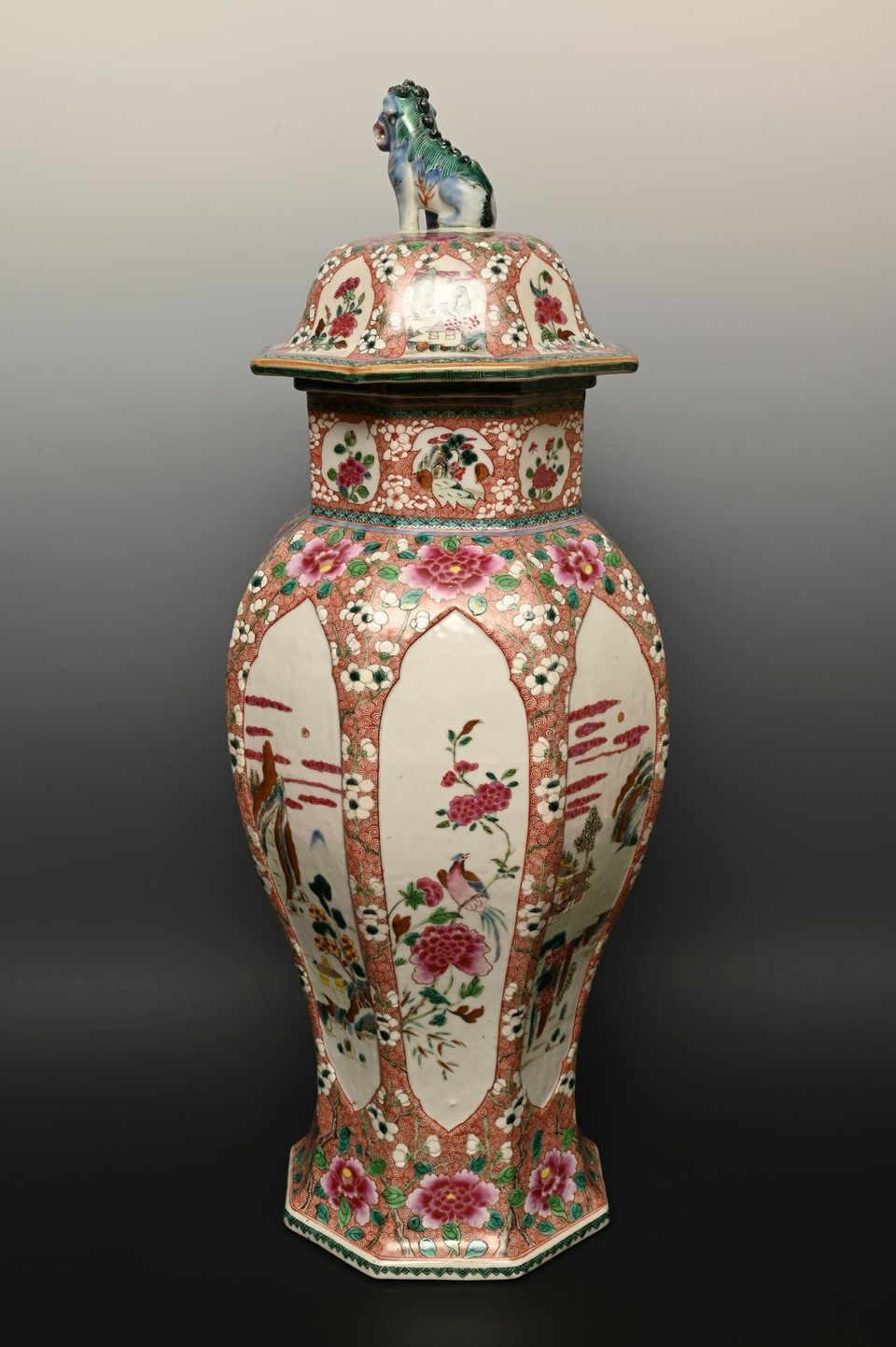 A large Chinese Famille Rose Vase - image 4