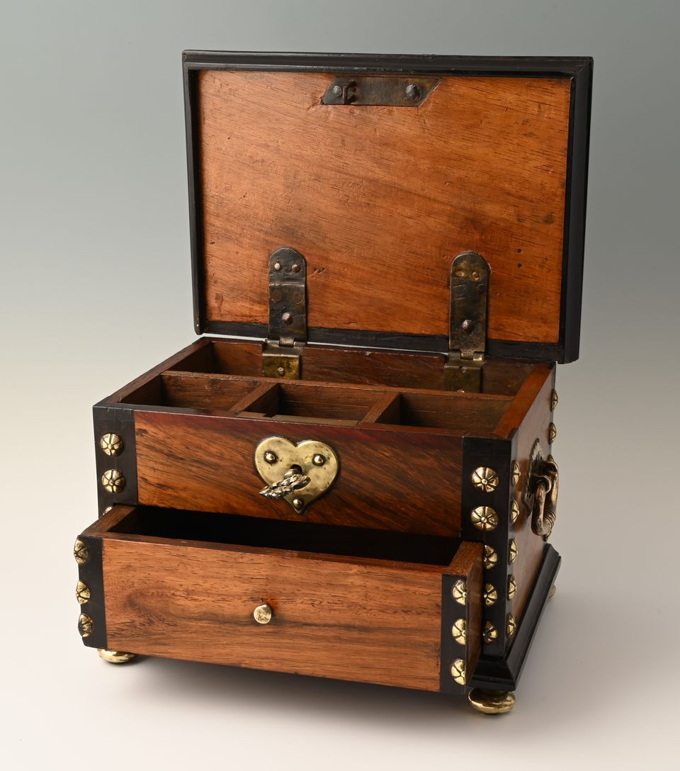 A Dutch colonial document chest - image 2