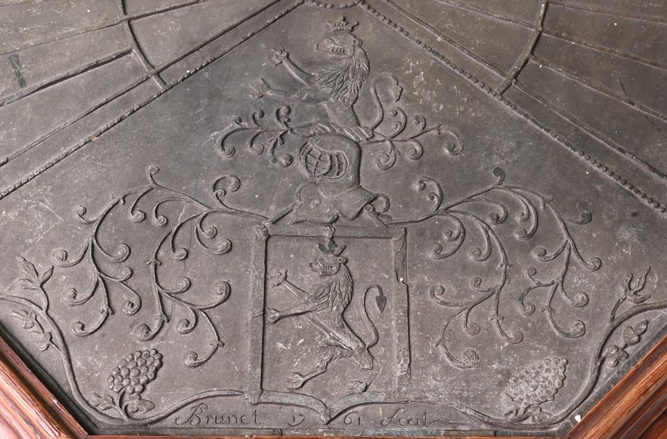 A slate sundial - image 2